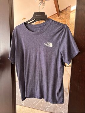 North Face Men’s XL Navy Blue Heather Logo Never Stop Exploring